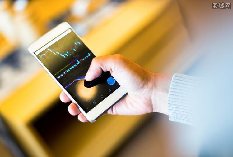 群智咨询:2025年上半年全球智能手机面板出货量约10.9亿片,a-Si LCD凭成本优势稳增14.2%