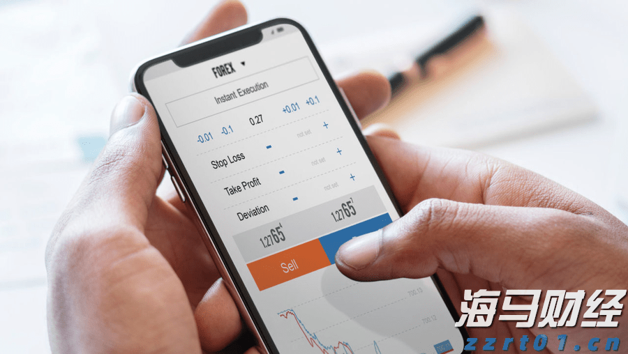 隔夜美股 | 三大指数表现不一 现货黄金一度突破3400美元